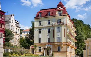 4-Sterne Hotel Hvězda Neapol